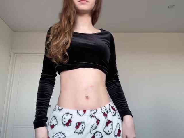 Lil-RO-XO webcam