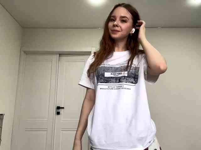 Lil-RO-XO webcam