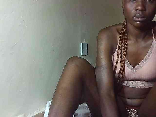 Naughtyviv webcam
