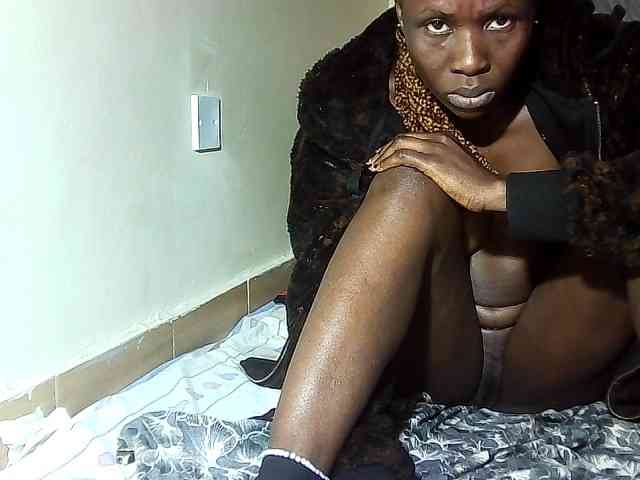 Naughtyviv webcam
