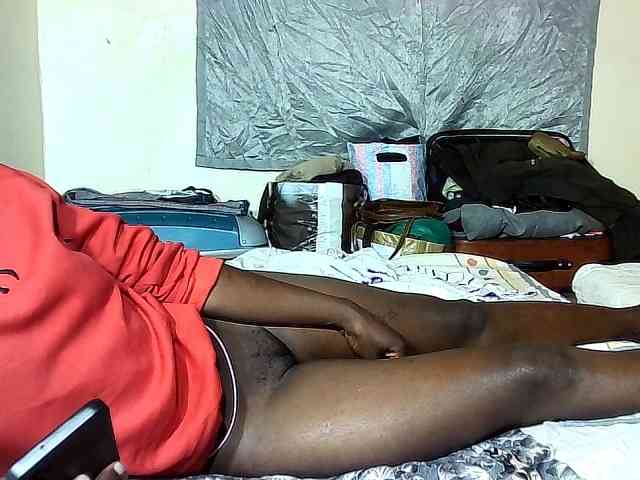 Naughtyviv webcam