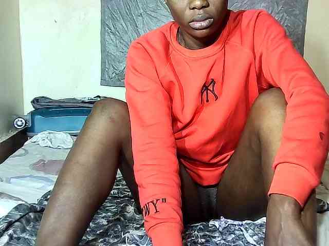 Naughtyviv webcam