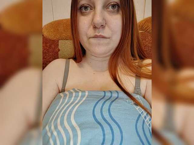 MilfaSguirt's BongaCams show and profile