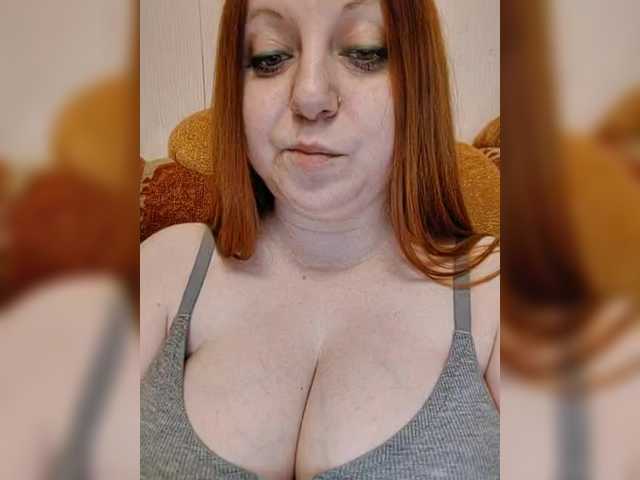 MilfaSguirt's BongaCams show and profile