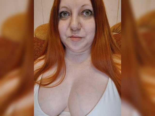 MilfaSguirt's BongaCams show and profile