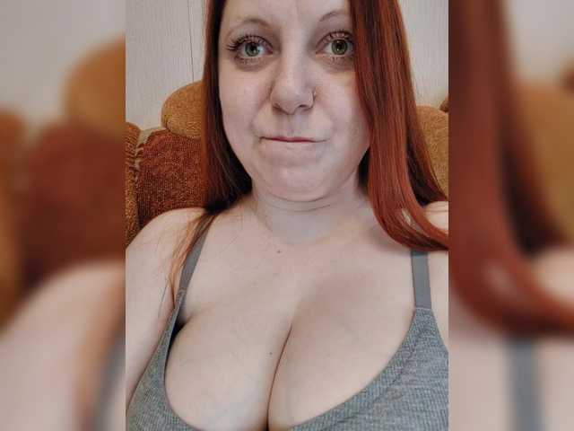 MilfaSguirt's BongaCams show and profile