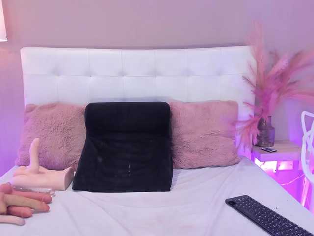 AlayshaJohnson's BongaCams show and profile