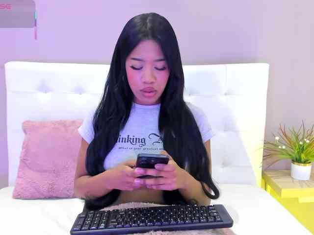 AlayshaJohnson AlayshaJohnson