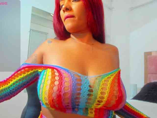 sophya-bella webcam