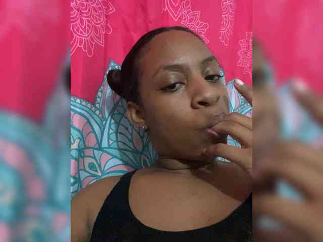 NahomyHart Live Webcam on BongaCams