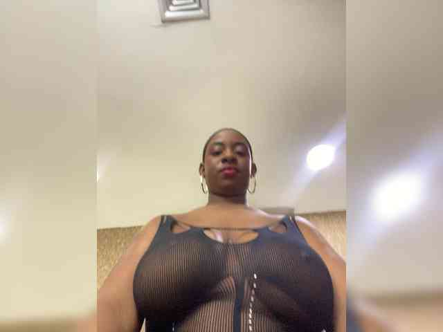 NahomyHart webcam