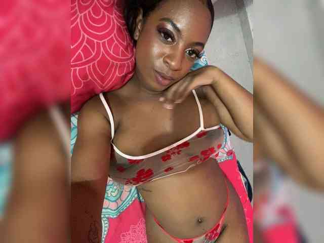 NahomyHart webcam