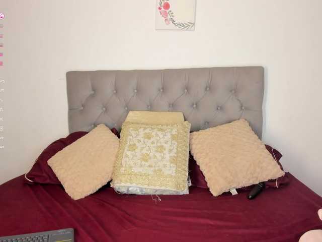 NicolSwift's BongaCams show and profile