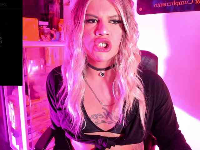 mistresspervertt Live Webcam on BongaCams