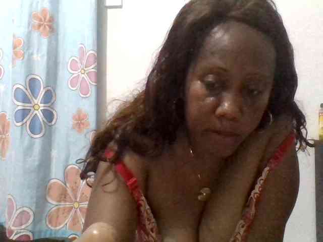 Josiea Live Webcam on BongaCams
