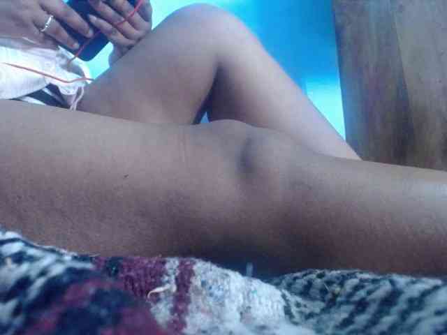 camille8 Live Webcam on BongaCams