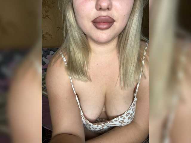 Sweet25 from BongaCams