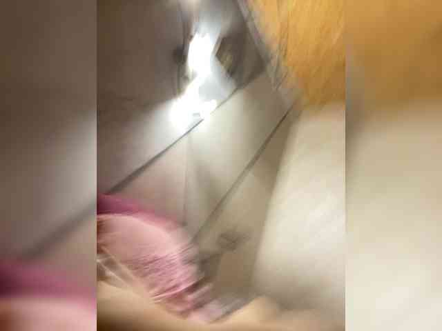 EstherClark webcam