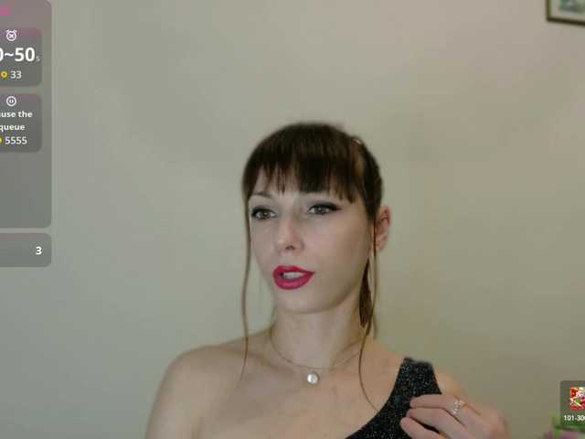 Lady-Caroline's BongaCams show and profile