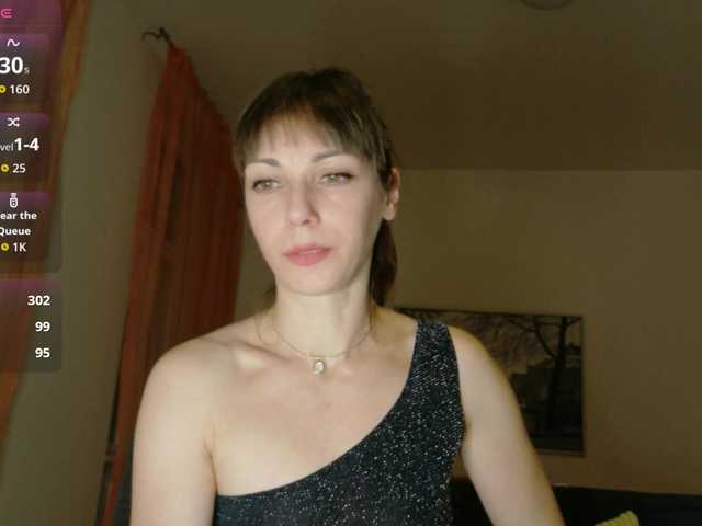 Lady-Caroline's BongaCams show and profile