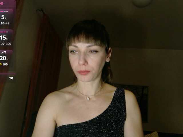 Lady-Caroline's BongaCams show and profile
