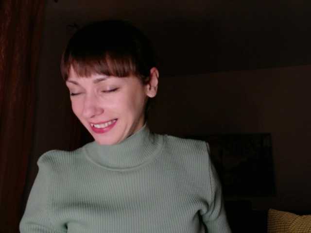Lady-Caroline's BongaCams show and profile
