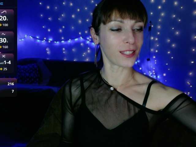  Lady-Caroline chat room