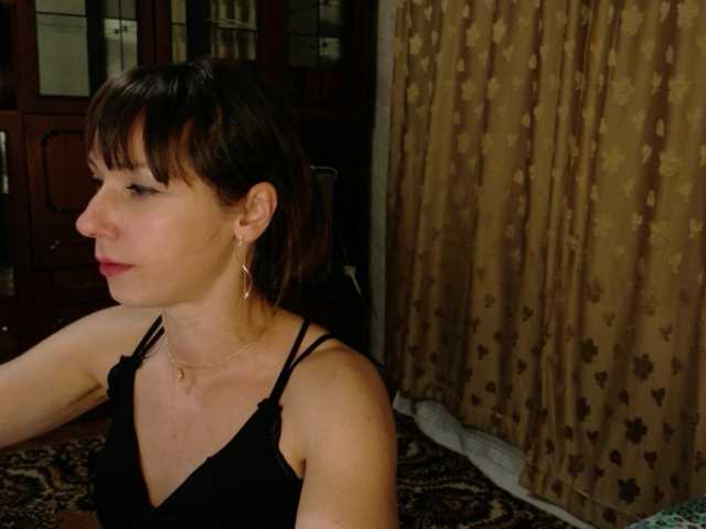 Lady-Caroline's BongaCams show and profile