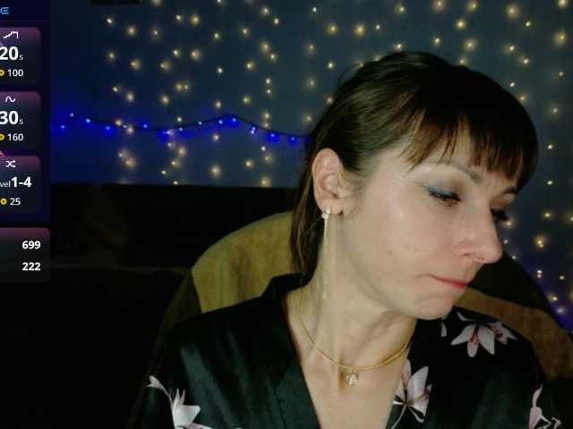 Lady-Caroline webcam