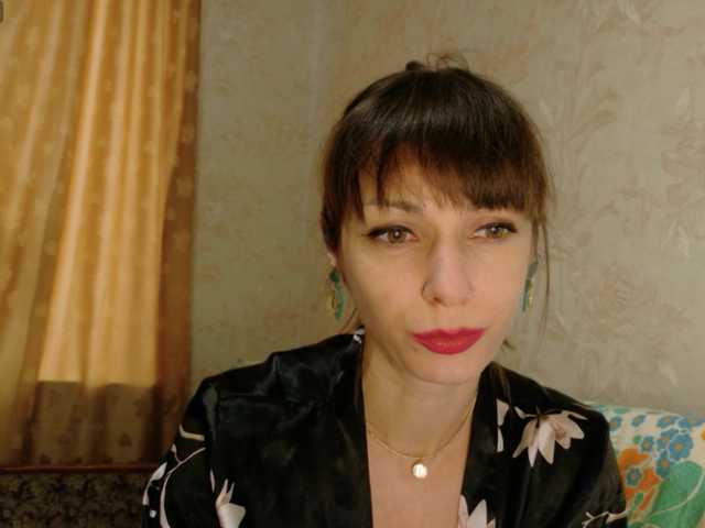 Lady-Caroline's BongaCams show and profile