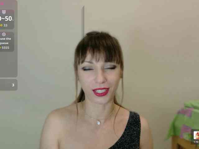 Lady-Caroline webcam