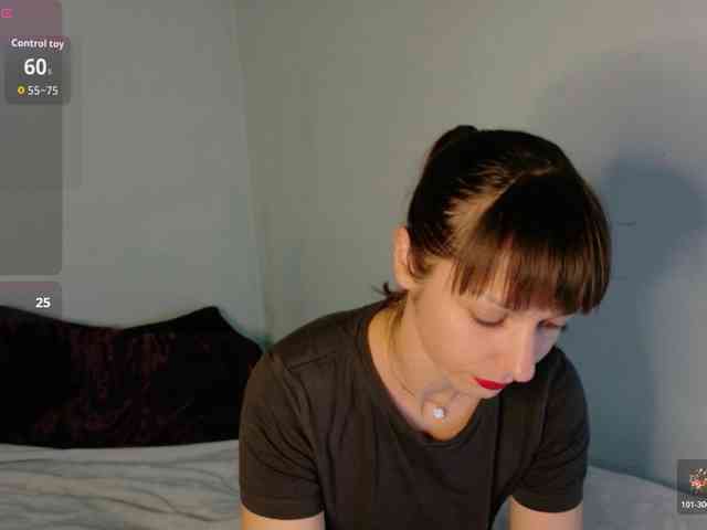 Lady-Caroline webcam