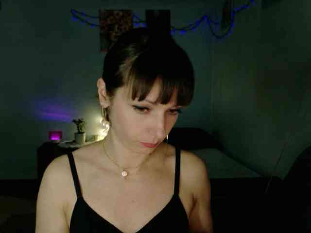 Lady-Caroline webcam