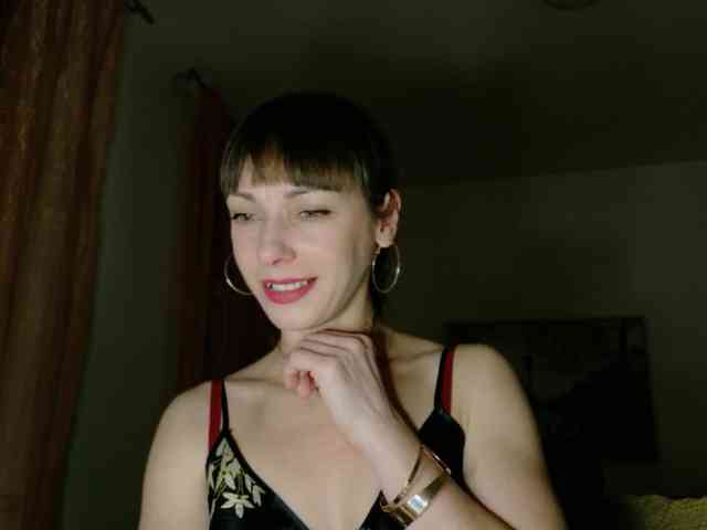 Lady-Caroline webcam