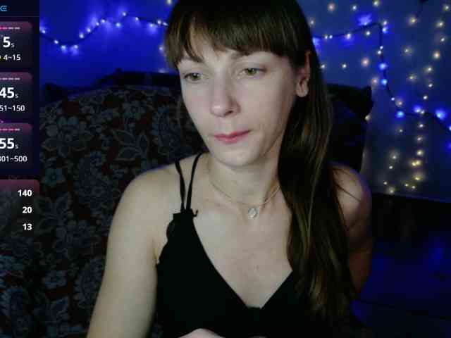 Lady-Caroline webcam