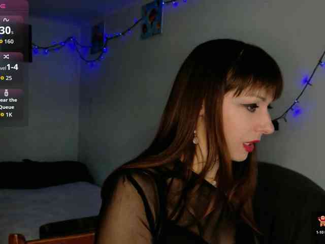 Lady-Caroline webcam