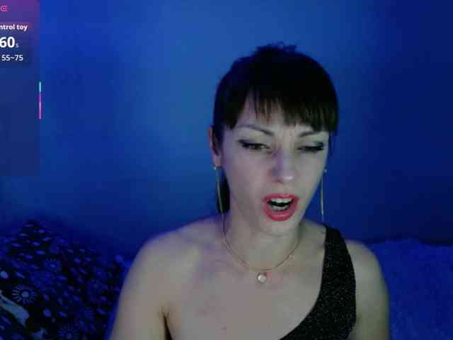 Lady-Caroline webcam