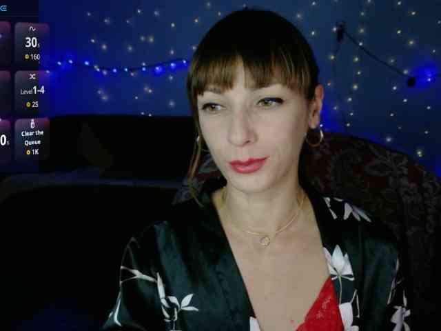 Lady-Caroline webcam