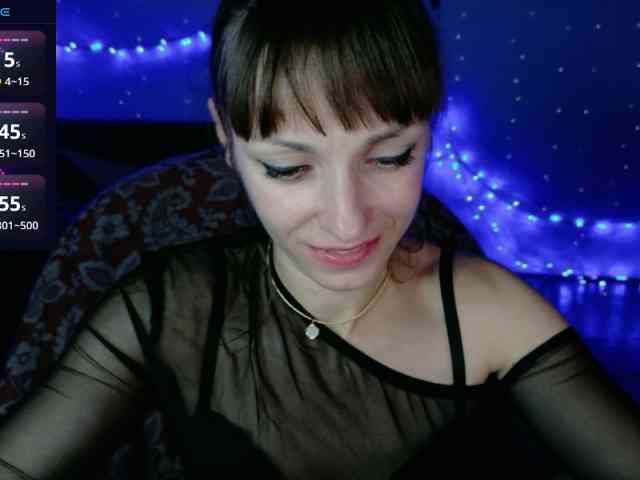 Lady-Caroline webcam