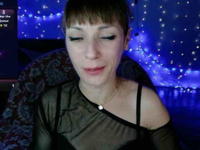 Lady-Caroline webcam