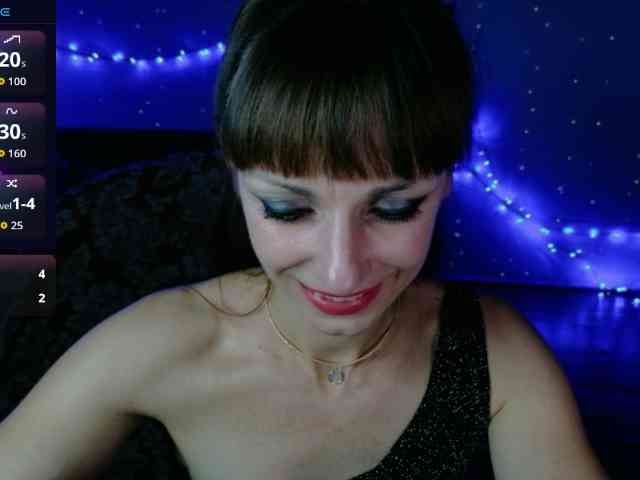 Lady-Caroline webcam
