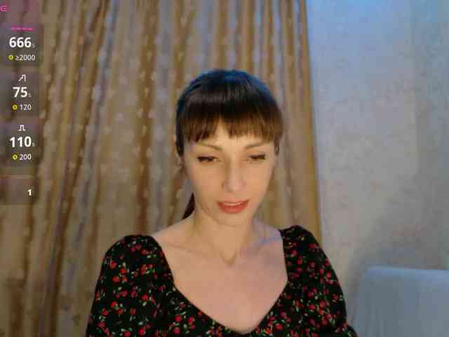 Lady-Caroline webcam