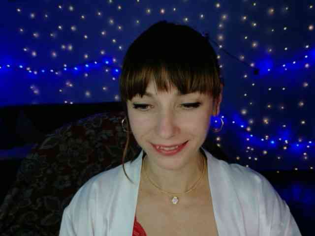 Lady-Caroline webcam