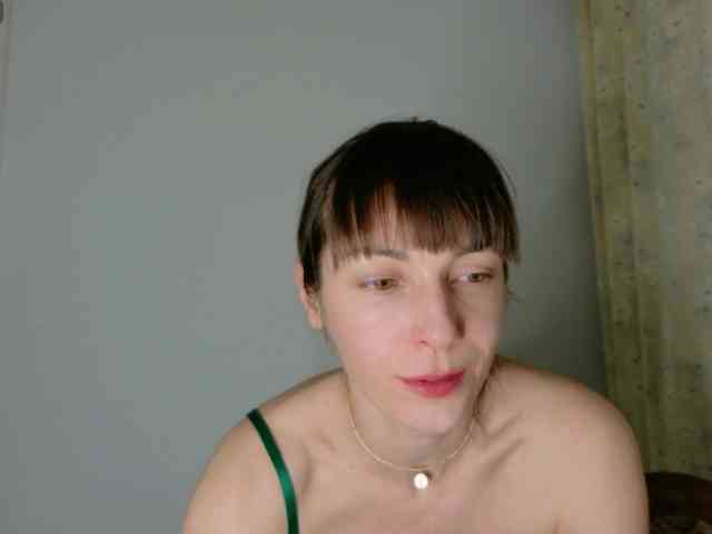 Lady-Caroline webcam