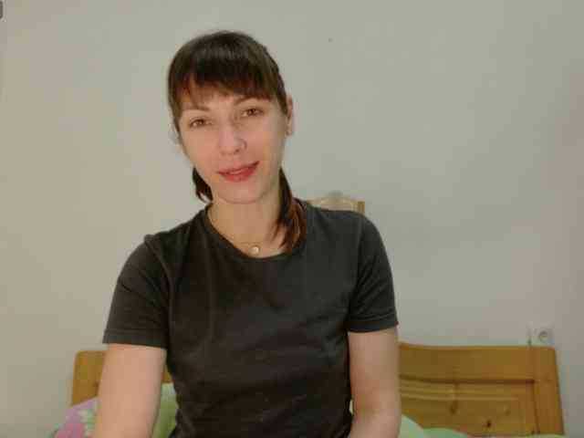 Lady-Caroline webcam