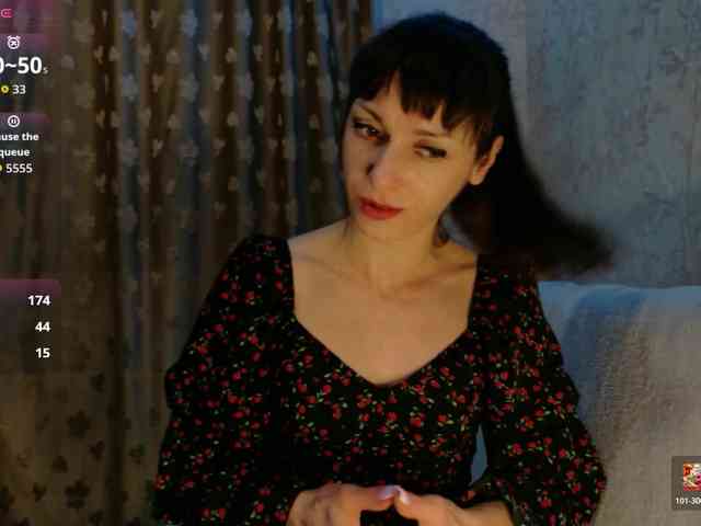 Lady-Caroline webcam