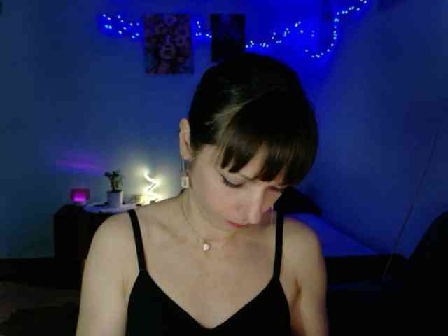 Lady-Caroline webcam