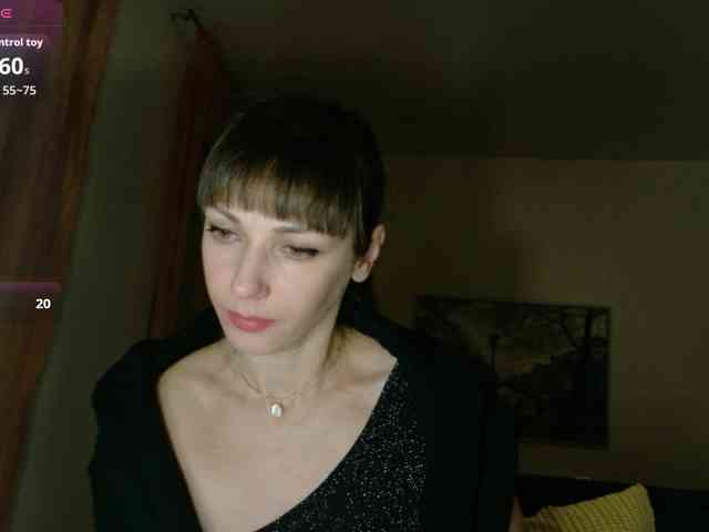 Lady-Caroline webcam