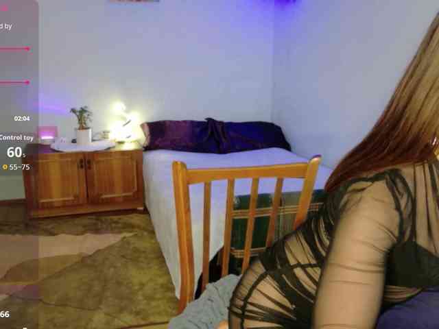 Lady-Caroline webcam