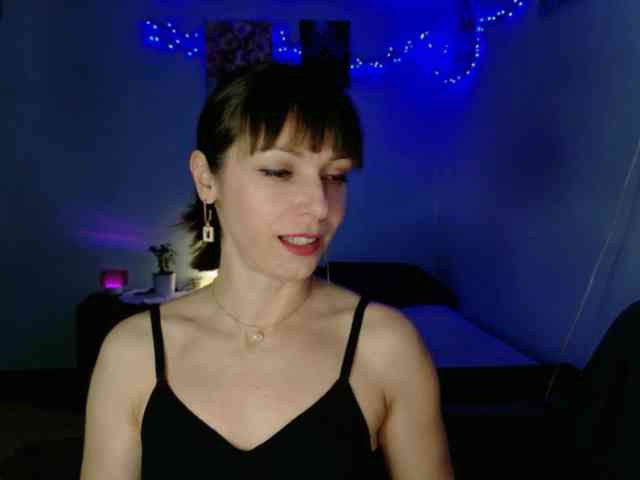 Lady-Caroline webcam
